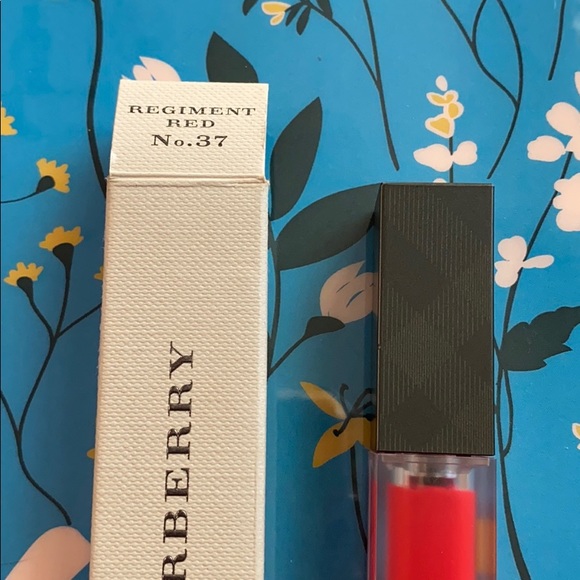 Burberry Liquid Lip Velvet NWT Regiment Red No. 37 - Picture 9 of 12